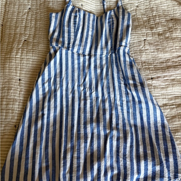 Old Navy Dresses & Skirts - Old Navy Blue and White Linen Stripe dress